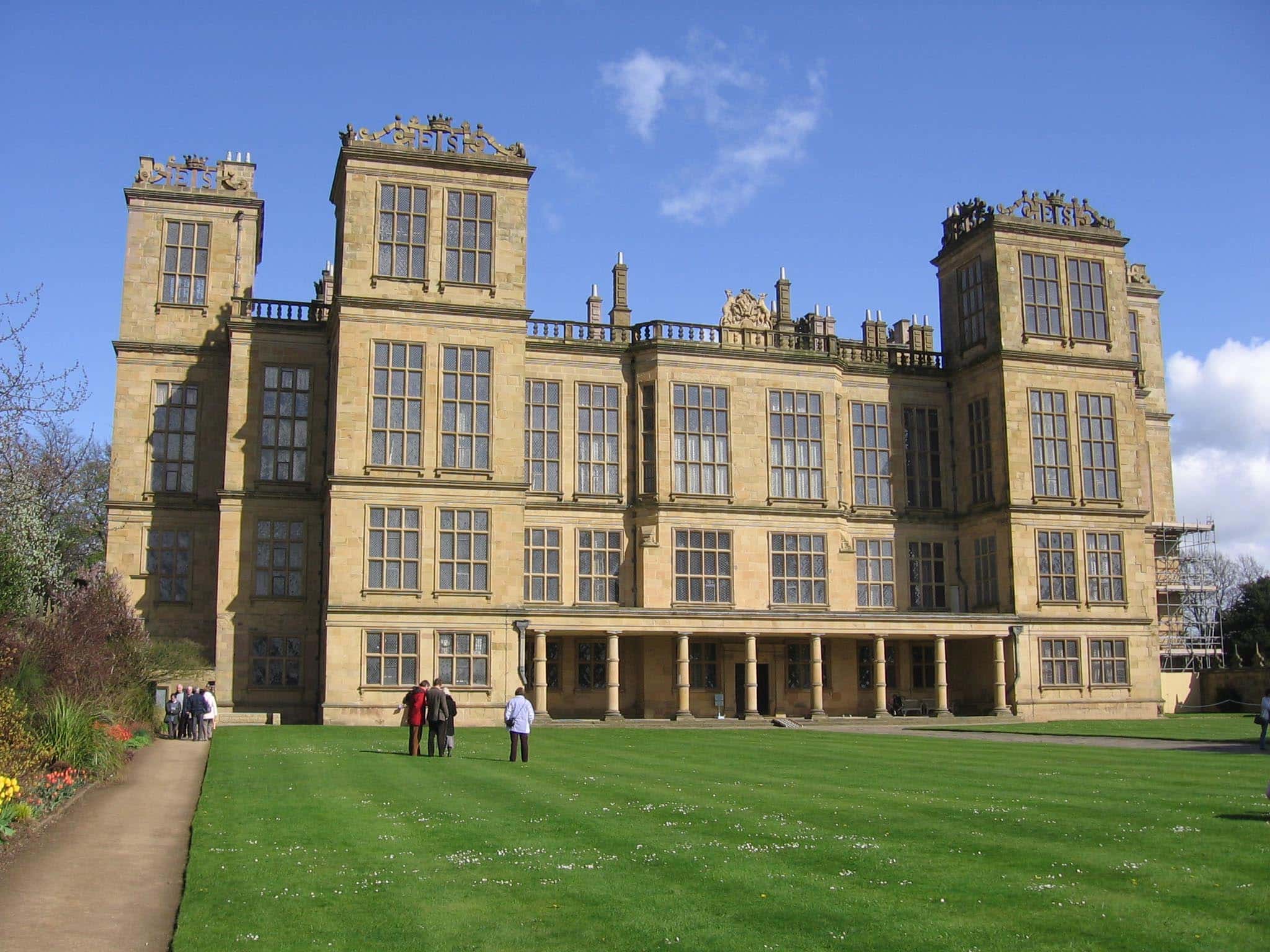 Hardwick Hall on the doorstep to Hazel Tree Lodge